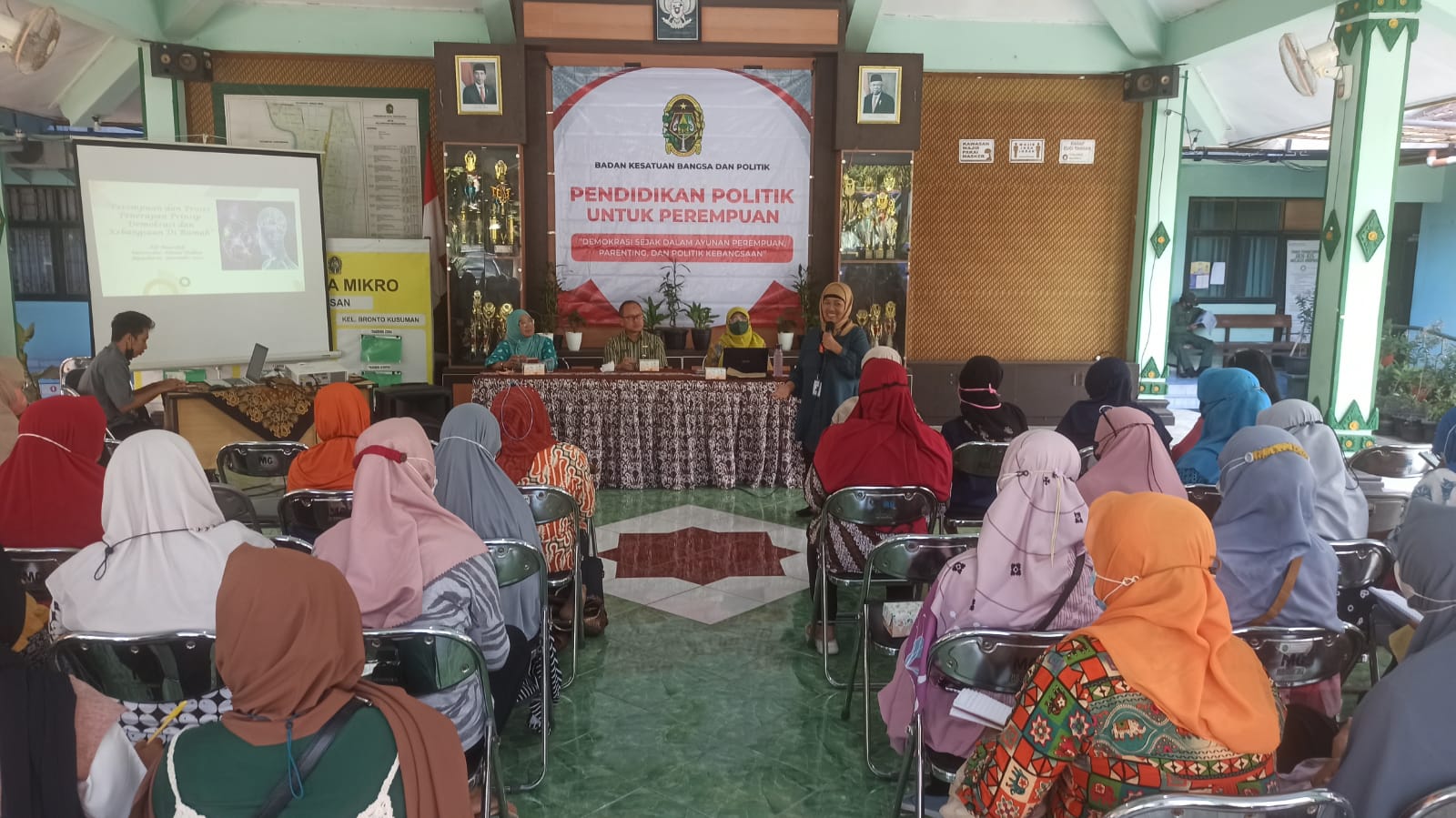 Workshop Pendidikan Politik untuk Perempuan
